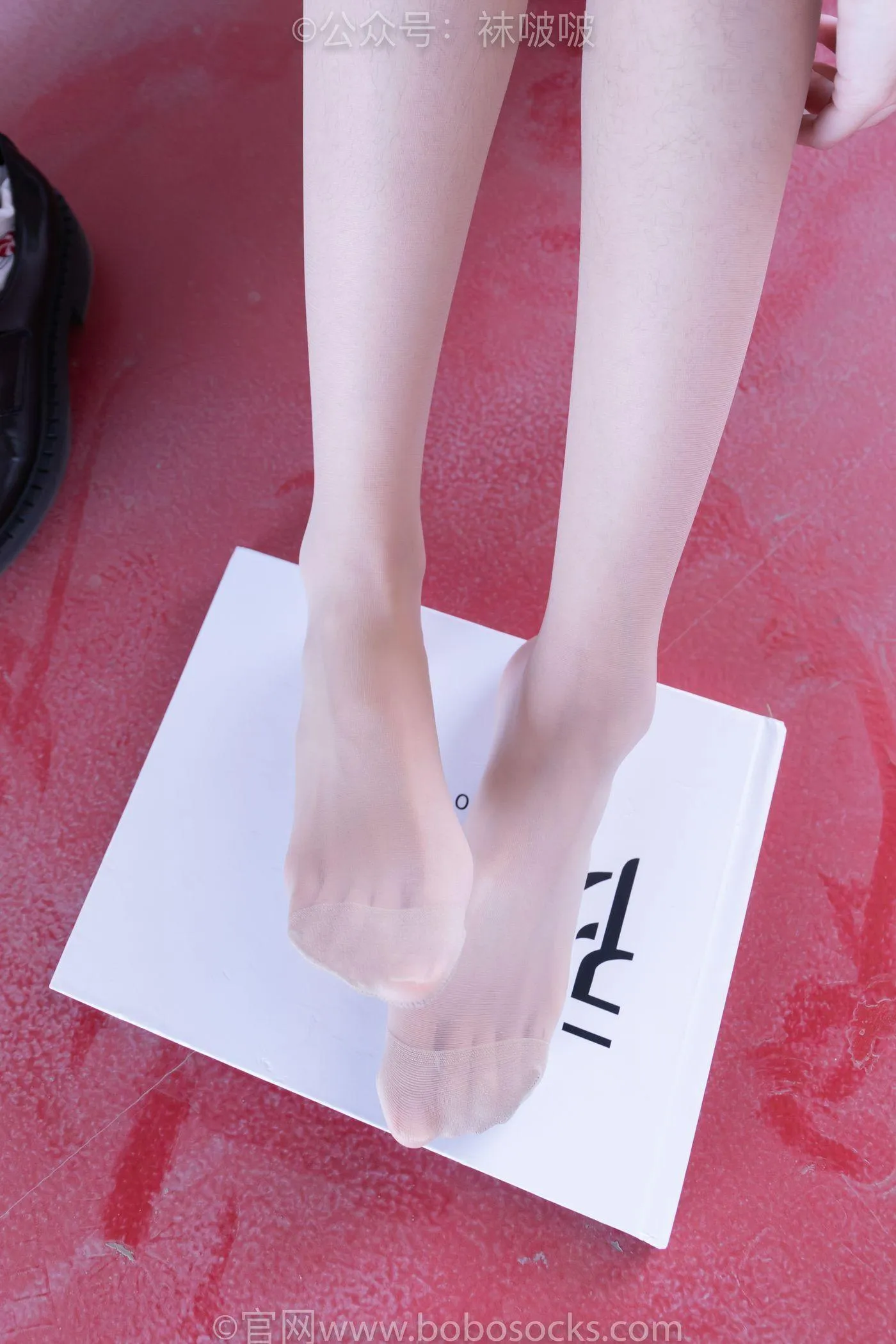 [BoBoSocks袜啵啵]NO.030 稚予- 皮鞋、短白棉袜、肉丝 [141P]插图1